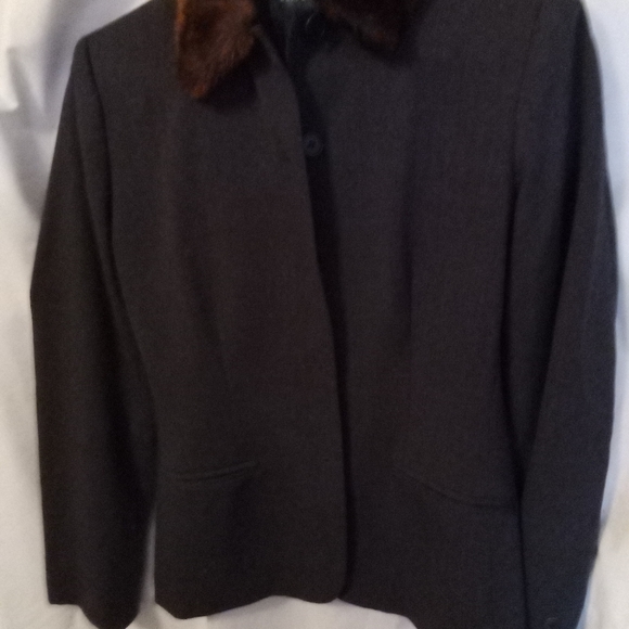 Ralph Lauren Lauren jacket with faux mink collar sz . Up your new street look. - Picture 4 of 9
